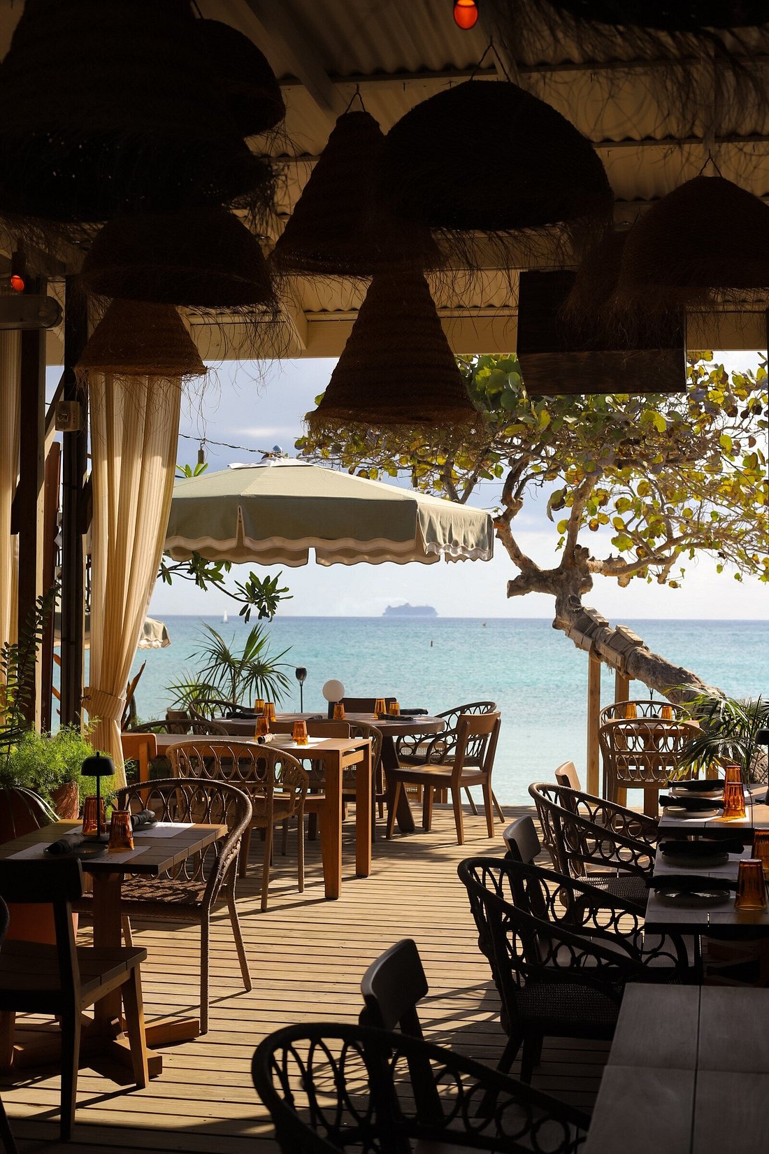 Waterfront dining in Grand Cayman