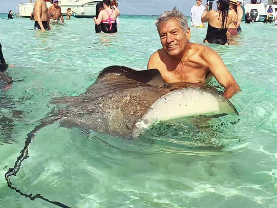 Stingray City, Snorkel & Beach Lunch photo 4